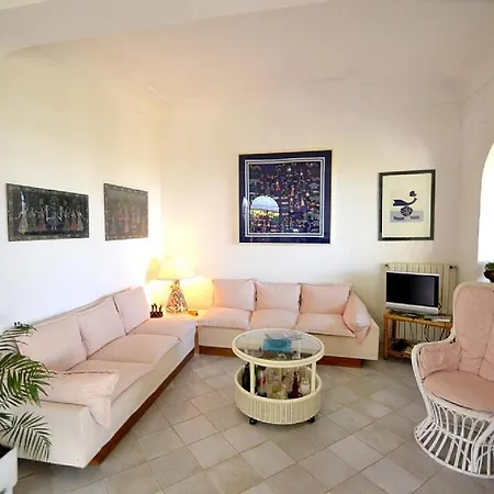 Sleeps 8 Air Con Wifi فيلة *