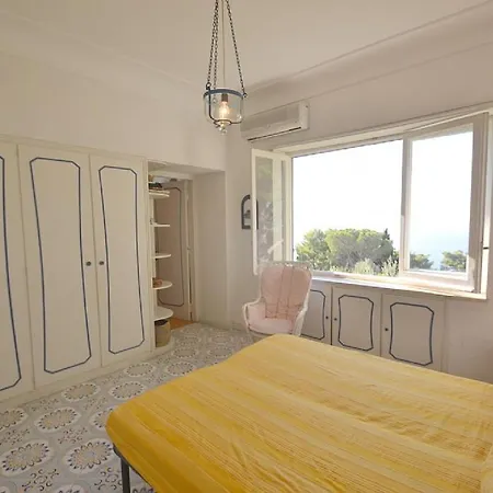 فيلة Sleeps 8 Air Con Wifi كابري