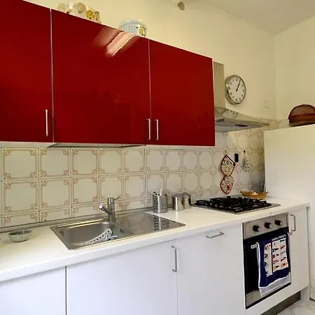 Sleeps 8 Air Con Wifi فيلة كابري