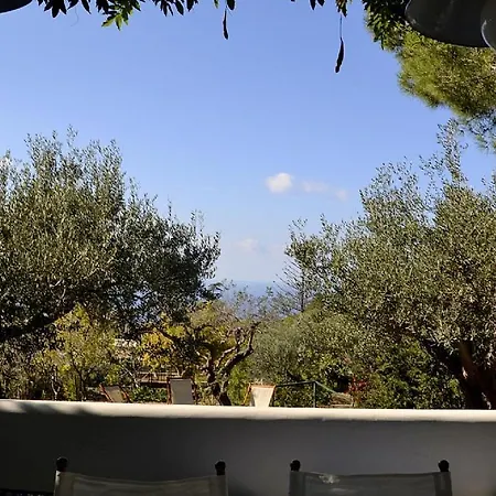 Sleeps 8 Air Con Wifi فيلة كابري